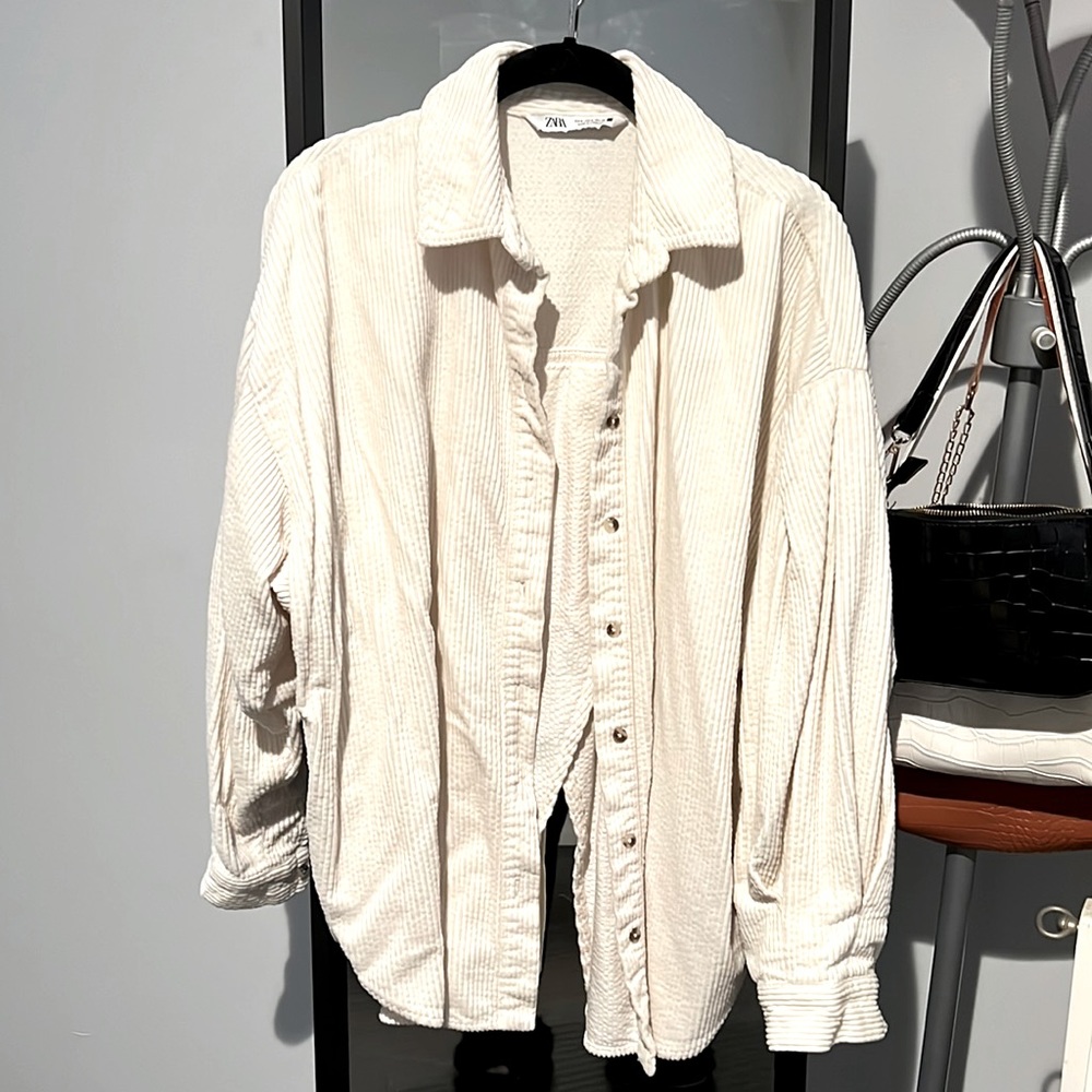 Ribbed Off-White Shacket w/ Back Detail